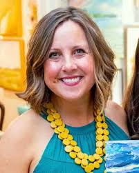 Hey! I'm seeing lots of new faces over here, and wanted to introduce  myself! I'm Ali (short for Alison) & I've been a creative for as long as I  can remember. My