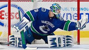 Stránka tímu tampa bay lightning) alebo stránky súťaží ako nhl, khl a ďalších viac ako 5000. Nilsson Wears Throwback Goalie Pads With Bear Claw Design