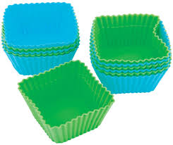 There is one more thing i need to mention: Amazon Com Wilton Square Silicone Baking Cups 12 Count Baking Molds Kitchen Dining