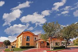 All rooms at la quinta inn queens feature a cable tv, work desk and coffee maker. Hotel La Quinta Inn By Wyndham Amarillo Mid City No Destination Hotelopia
