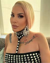 La diva del reguetón Ivy Queen, luce espectacular a sus 52 años,  demostrando que no le teme a la edad ha dejado ver su nuevo look con  cabello corto. La reacción de