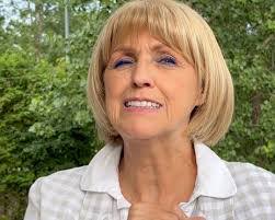 Doris Lapointe's Instagram, Twitter & Facebook