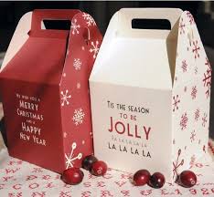 Noel Boite Cadeau Rouge Ou Blanc Boites Sachets Aujourd'hui, hugo l'escargot vous propose un bricolage de noël qui amusera les enfants : noel boite cadeau rouge ou blanc