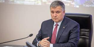 За это время тучи не раз сгущались над головой руководителя мвд, но он оставался в своем кресле. Hz9yvkxdazjilm