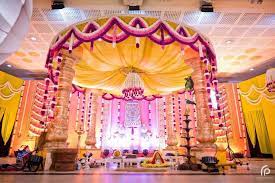 8 Decor Themes That Are Apt For A Traditional South Indian Wedding Indian Wedding Decorations Receptions Indian Wedding Decorations Indian Wedding Stage