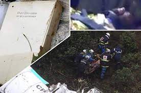 Cristóbal herrera) los equipos de rescate continúan trabajando este sábado en el derrumbe de un edificio de apartamentos en surfside, florida (ee.uu.), mientras un fuego grande en el interior de los escombros está dificultando la búsqueda de sobrevivientes, informaron las autoridades. El Horror Desde Adentro Duras E Impactantes Imagenes Ineditas De La Tragedia Del Chapecoense Diez Diario Deportivo