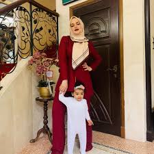 سيتي نورهاليزا بنت تارودين ; Siti Nurhaliza Is P Ssed At Online Businesses For Using Her Daughter S Name Kaw Rojak Daily