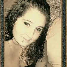 Caroline Thacker's Instagram, Twitter & Facebook