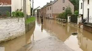 De l'enfant en difficulté à l'enfant surdoué. Orages Les Habitants De Court Saint Etienne Sont Desesperes