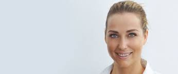 Im Interview: Beautyjunkie Nicole Barvir hat viele Professionen: imSalon.at