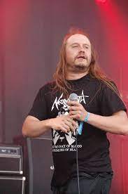 Petrov es un cantante y baterista sueco. Lars Goran Petrov Lg Petrov Entombed Entombed A D Firespawn