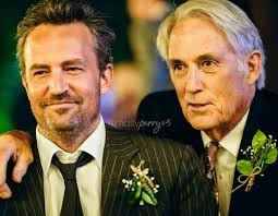 📸| Matthew Perry in (his sister) Mia's wedding