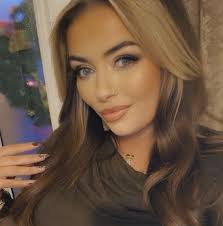 Anyone no this lady? Her letter has come to my house and it seems important  would love to get it to her