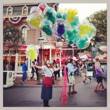 Dÿœ Dawn Cullo Writer On Instagram A œ Mickeymouse Balloons Disneyland Disneyland Disneya