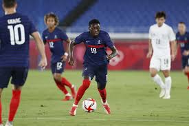 Transferts, salaire, palmares, statistiques en club et en sélection nationale. 9rbfq6zrj6qppm