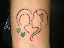 16 Tatuajes Que Plasman El Amor De Madre E Hijo Taringa Tattoo For Son Mother Son Tattoos Tattoos For Daughters