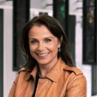 Melody Barrows's Instagram, Twitter & Facebook