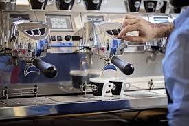 Unlike its predecessors, the sr540 is a lot sturdier and can roast more coffee. Crema How It S Formed What It Tells Us How To Learn From It Perfect Daily Grind