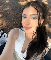 Lucy Camp's Instagram, Twitter & Facebook