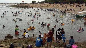 Objek wisata pantai matahari terbit sanur di denpasar, ideal bagi anda untuk menyaksikan alam indah sunrise, difungsikan sebagai dermaga fast boat dari. Pantai Sanur Bali Ramai Wisatawan Banget