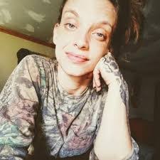 Leanne Solomon's Instagram, Twitter & Facebook