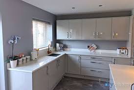 Our new orlando grey gloss kitchen, units & cabinets range combines a modern high gloss finish with a trendy grey colour. High Gloss Grey Gloss Real Kitchens