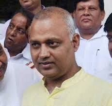 I seem to have written a lot about somnath bharti lately, and he's certainly a topic of interest in indian politics. Aap Mla Somnath Bharti Booked For Misbehaving With Aiims Guards