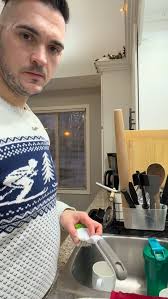 Friendly reminder that not all cleaning has to be time intensive! Less than  1 minute to clean up this faucet. Also, don’t forget to check under your  faucet.🤢