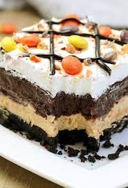 Reese S Pieces Peanut Butter Chocolate Lasagna Simple And Easy No Bake Layered Rich Taste Desse Peanut Butter Recipes Peanut Butter Desserts Easy Desserts