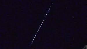 Trend Google: trenino satelliti starlink