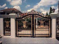 This front entrance driveway gates can be made of aluminum or wrought iron, sliding or swing, manual or automatic, for electric gate openers we can make this great looking design in fence panels, can we make this great looking design for you. 20 Gates And Doors Ideas Gate Design Front Gates House Design
