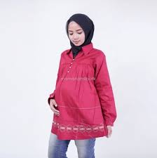 Wrap dress memungkinkan penggunaan baju itulah tadi beberapa informasi mengenai berbagai model baju hamil kerja yang modis dan menarik. 30 Model Baju Hamil Muslim Modern Modis 2020