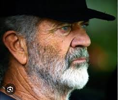 WALLACE OAK FOR MEL On Saturday past, Gary Stewart has th3 pleasure of  Presenting A piece of * the Wallace Oak beautifully framed to Hollywood  actor Mel Gibson Who immortalised William Wallace