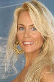 Tina Gullickson's Instagram, Twitter & Facebook