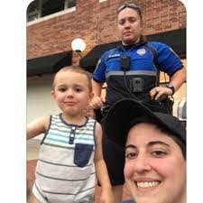 Darryl Glayzer's Instagram, Twitter & Facebook