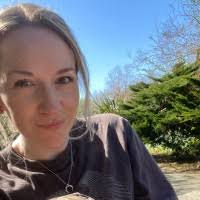 20+ "Anna Magee" profiles