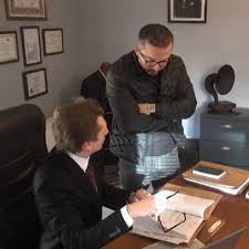 İşten çıkarılınca yöneticilerinin telefon numaralarını ve fotoğraflarını  porno sitesinde paylaştı - 27.12.2021, Sputnik Türkiye