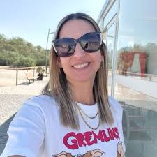 Sandra Biel's Instagram, Twitter & Facebook