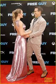 Blake lively, 33, and ryan reynolds, 44, have been going strong for 10 years — and their romance is still very much alive. M82qxgivohpgrm