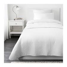 Une variété de mélanges roses et marrons en tissu a été utilisée pour créer ce chemin. Couvre Lit Matelasse Ikea Dedans Chemin De Lit Ikea Agencecormierdelauniere Com Agencecormierdelauniere Com