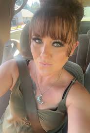 LAAG" NOTE'S FOR SOMEONE "LAAG" salitang bisaya na ang ibig sabihin "  "AYNAG ULI!" Kuya R あ l