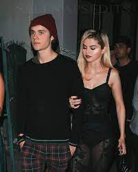 Selena gomez and her singer boyfriend justin bieber were caught at the lakers game last tuesday night. 310 Justin Bieber And Selena Gomez Ideas Justin Bieber And Selena Justin Bieber Selena Gomez