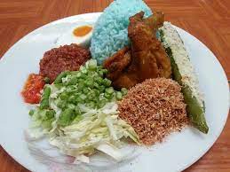 But nasi kerabu requires much more tedious preparation work due to many components that makes up the dish. Resepi Nasi Kerabu Kelantan Paling Lazat Iluminasi