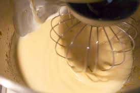 Il gelato alla nocciola è uno dei gusti preferiti dagli italiani quando prendono un cono o una coppetta in gelateria. Gelato Alla Crema Fatto In Casa Vasa Vasa Kitchen