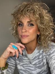 Ashley Salmons's Instagram, Twitter & Facebook