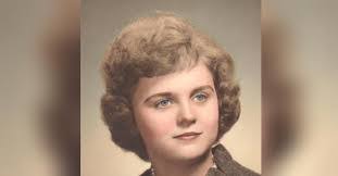 Renate Davis's Instagram, Twitter & Facebook