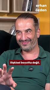 Ex'leri stalklamanın ilişkiye etkileri nelerdir? Uzman Psikolog Erhan Özden  yorumluyor. #aşk #eskieş