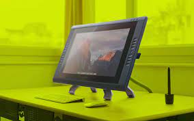 Watcom is the most popular and makes arguably the most reliable tablets. The Best Drawing Tablet With Screen For Designers