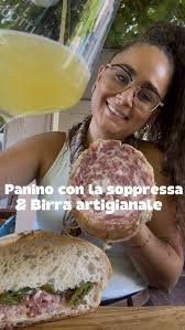 Ditemi la verità ve lo mangereste questo panino ? 😍✨ Seguimi per altre  ricette con vino altrimenti non seguirmi ciao. #vino #ristorante #sommelier  #curiosity #videoviral #barman #francia #veneto Bere con responsabilità. Il