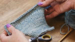 How to loom knit faux fur pom pom 10min. How To Knit A Stretchy Bind Off